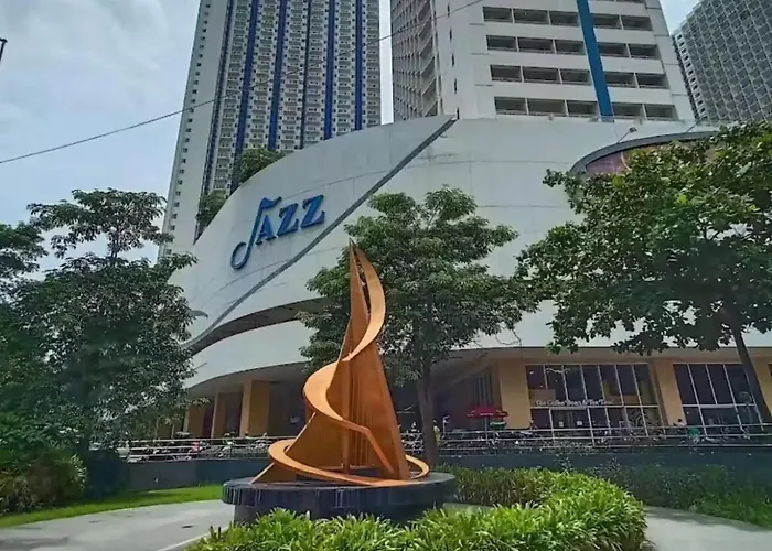 Apartment Cozy Makati 2br In Cbd Ayala Area With Games, Ktv, And Amazing Pools! *
