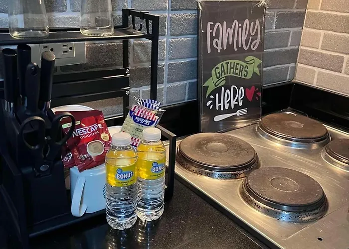 Cozy Makati 2br In Cbd Ayala Area With Games, Ktv, And Amazing Pools! * Manila