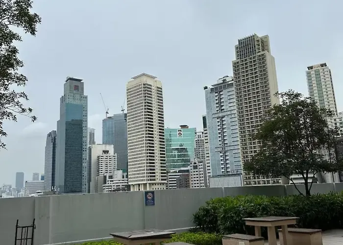 Apartment Cozy Makati 2br In Cbd Ayala Area With Games, Ktv, And Amazing Pools!