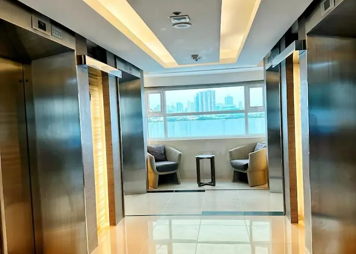 Cozy Makati 2br In Cbd Ayala Area With Games, Ktv, And Amazing Pools! * Manila